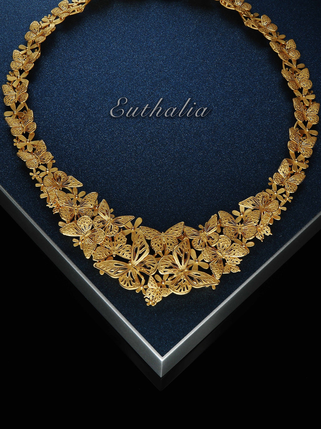 Prima Gold proudly presents the exquisite signature of 24K gold through its latest collection ‘Euthalia’